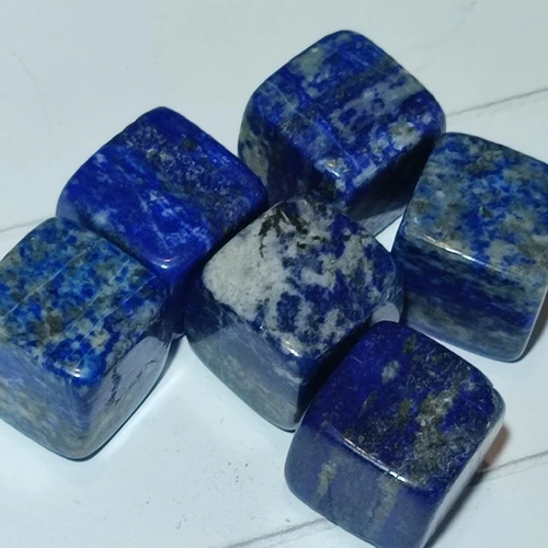 Lapis-Lazuli - Cubes - Pierre "anti-feu" - Chakra du 3e oeil